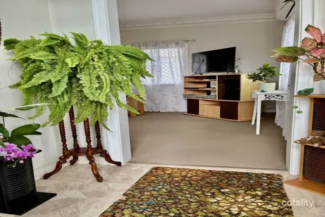 Property photo of 99 Glebe Road Silkstone QLD 4304