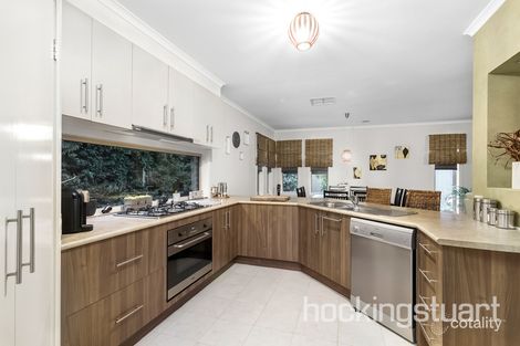 Property photo of 19 Connewarre Close Manor Lakes VIC 3024