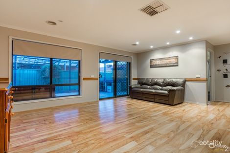 Property photo of 47 Scotsdale Drive Cranbourne East VIC 3977