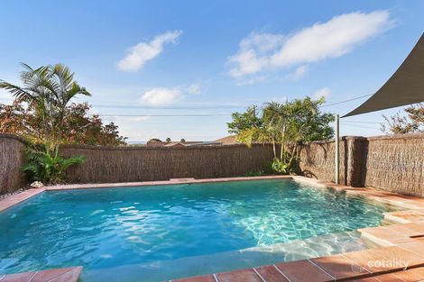 Property photo of 2 Mermaid Drive Bateau Bay NSW 2261