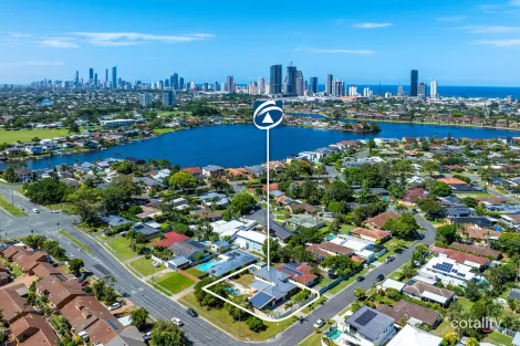 2 Koomooloo Ct, Mermaid Waters, QLD 4218
