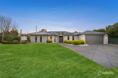 40 Cambridge Dr, Mansfield, VIC 3722