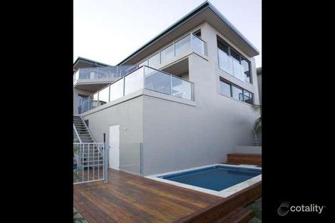 Property photo of 11 Beverley Place Curl Curl NSW 2096