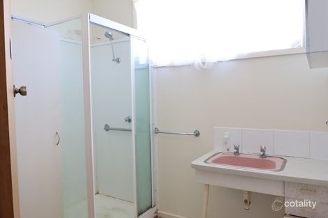 Property photo of 2/28 Neale Street Kennington VIC 3550