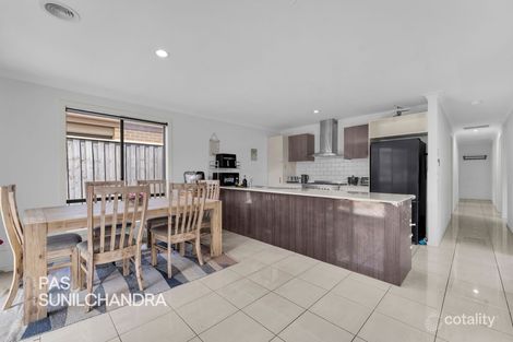 Property photo of 81 Caversham Drive Pakenham VIC 3810