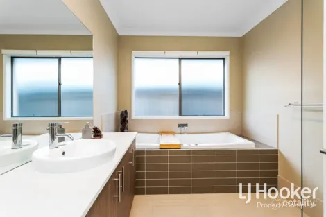 Property photo of 2 Jubera Close Yarrabilba QLD 4207