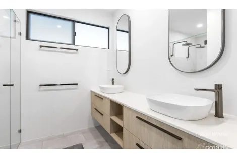 Property photo of 1 Carbine Place Barmaryee QLD 4703