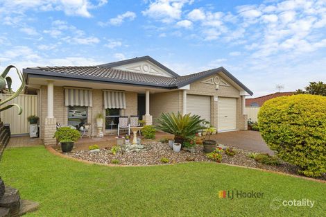 11 Murchison Cl, Blue Haven, NSW 2262