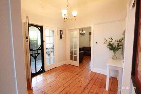 Property photo of 20 Honeysuckle Street Bendigo VIC 3550