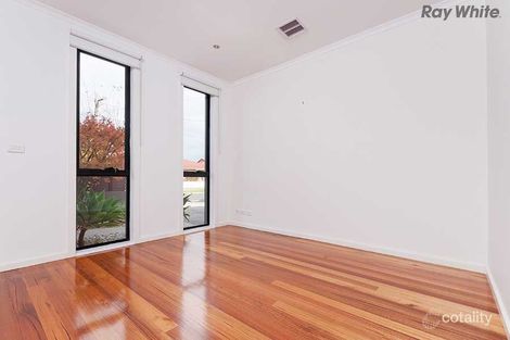 Property photo of 2/2A Lindenow Street Maidstone VIC 3012