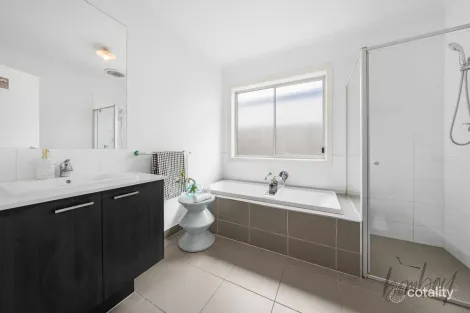 Property photo of 31 Stringybark Avenue Wallan VIC 3756