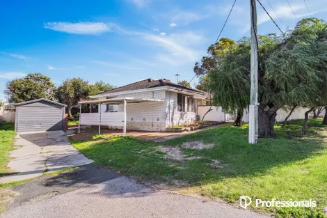17 CASSINIA RD, DUNCRAIG, WA 6023
