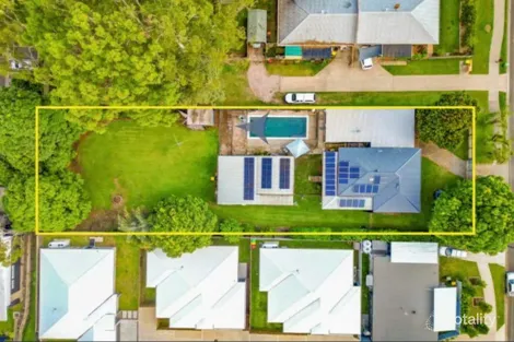 11 Nichols Ave, Beerwah, QLD 4519