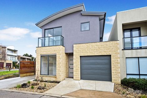 Property photo of 2 Ruby Lane Greensborough VIC 3088