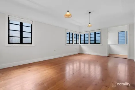 29 Oxley Dr, Holland Park, QLD 4121