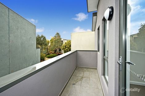 Property photo of 2 Ruby Lane Greensborough VIC 3088