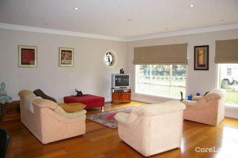 Property photo of 13 Glenns Court Woodend VIC 3442