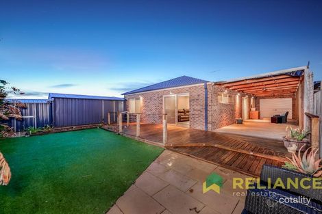 Property photo of 27 Wakefields Drive Brookfield VIC 3338