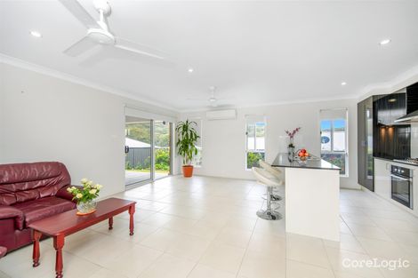 Property photo of 8 Lucia Crest Cameron Park NSW 2285