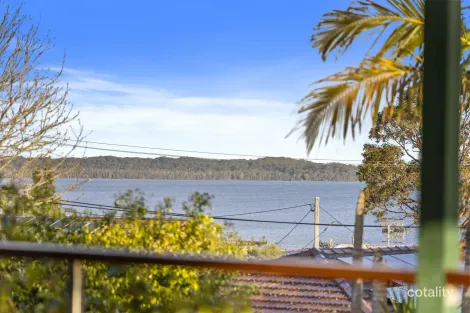 Property photo of 22 Sadie Avenue Gorokan NSW 2263