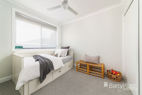 52 Ashleigh Cres, Meadow Heights, VIC 3048