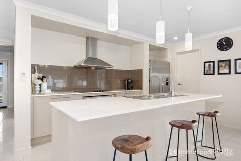 Property photo of 3 Rieniets Way Yinnar VIC 3869