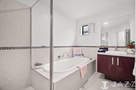 Property photo of 19 Hardwick Road Point Cook VIC 3030