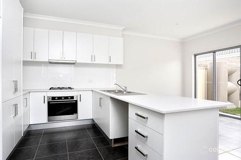 Property photo of 1/8 Marseilles Way Point Cook VIC 3030