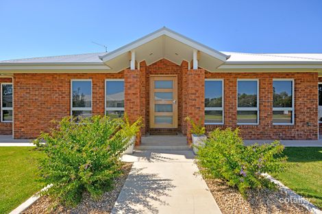 Property photo of 17 Ellendon Place Leeton NSW 2705