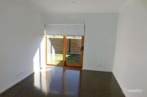 Property photo of 4/49-51 Stawell Street Sale VIC 3850