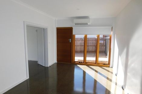 Property photo of 4/49-51 Stawell Street Sale VIC 3850