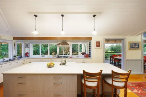 Property photo of 23 McMullen Road Brookfield QLD 4069