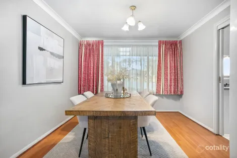 Property photo of 4 Broadoak Place Castle Hill NSW 2154