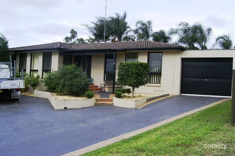 Property photo of 9 Nile Place St Clair NSW 2759