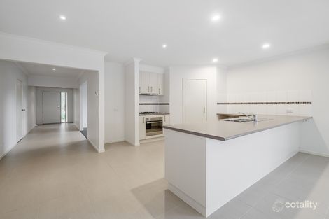 Property photo of 20 Gladiolus Circuit Cranbourne North VIC 3977