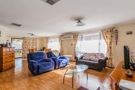 Property photo of 22 Abrolhos Loop Beckenham WA 6107