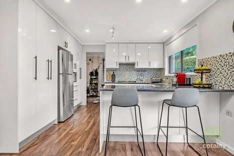 Property photo of 1 Harwood Court Wanniassa ACT 2903