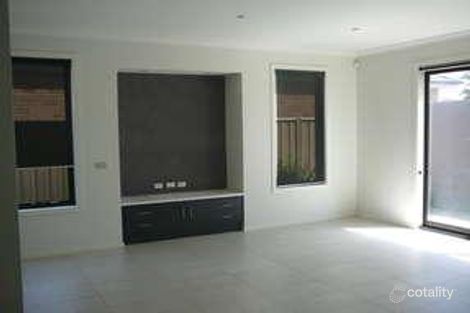 Property photo of 4 Jells Place Caroline Springs VIC 3023