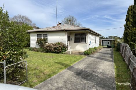 35 Morris Rd, Woodend, VIC 3442
