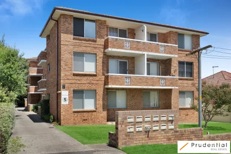 8/7 Reddall St, Campbelltown, NSW 2560