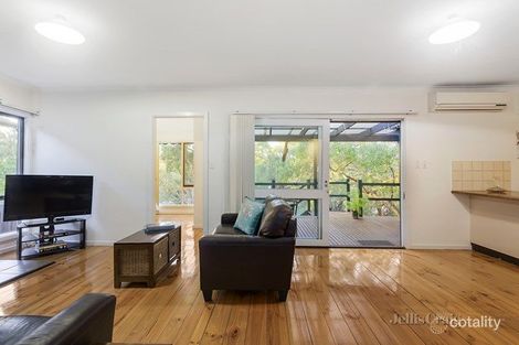 Property photo of 202 Rattray Road Montmorency VIC 3094