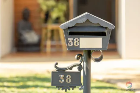 Property photo of 38 Golf View Drive Boyne Island QLD 4680