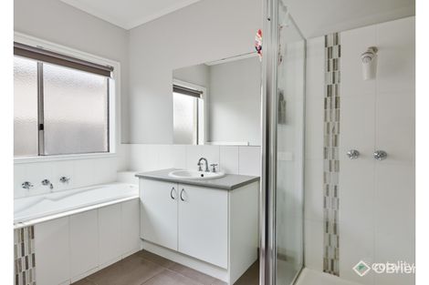 Property photo of 112 Cook Street Drouin VIC 3818