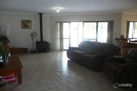 Property photo of 19 Salmon Gum Crescent Chittering WA 6084