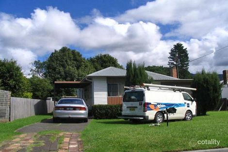 8 Collins Ave, Woonona, NSW 2517