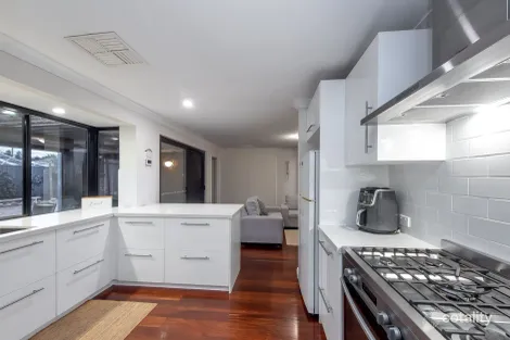 Property photo of 21 Sandalford Drive Beldon WA 6027