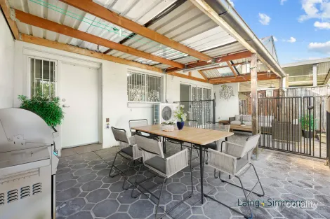 Property photo of 59 Sovereign Circuit Glenfield NSW 2167