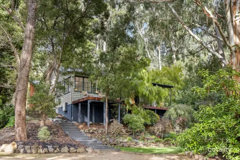 Property photo of 14 View Crescent Blackwood VIC 3458