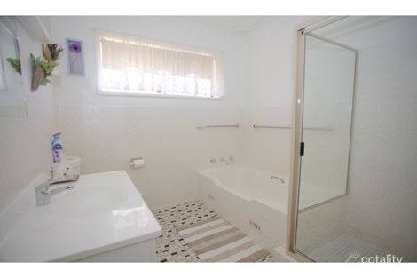 Property photo of 25 Kabbera Boulevard Kelso NSW 2795