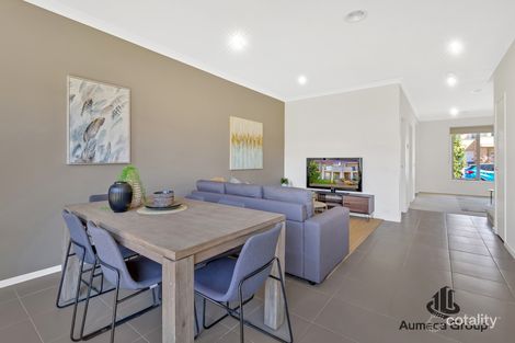 Property photo of 16 Broadbeach Circuit Point Cook VIC 3030